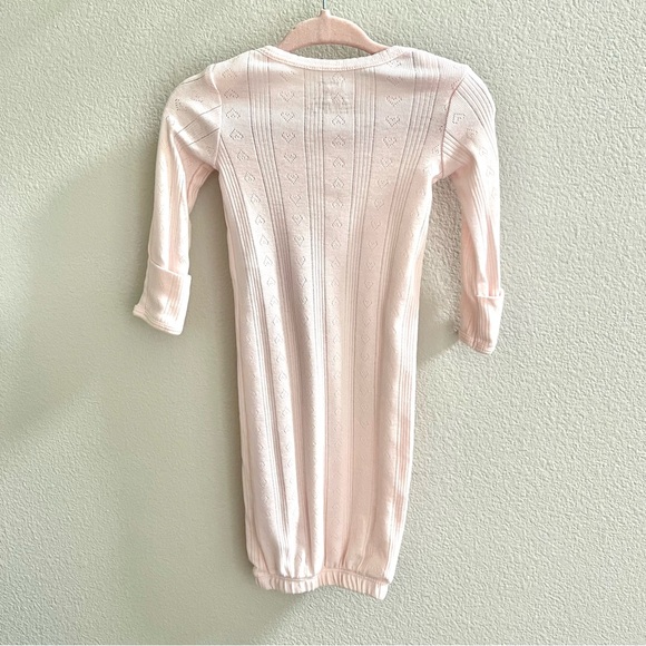 NWOT | Carter’s | Newborn Sleeper Gown in Light Pink Heart Print - Picture 2 of 3